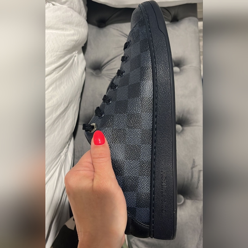Louis Vuitton mens sneakers size 8.5 - Picture 10 of 11